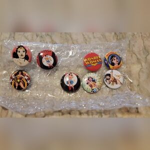 Wonder Woman Button Set